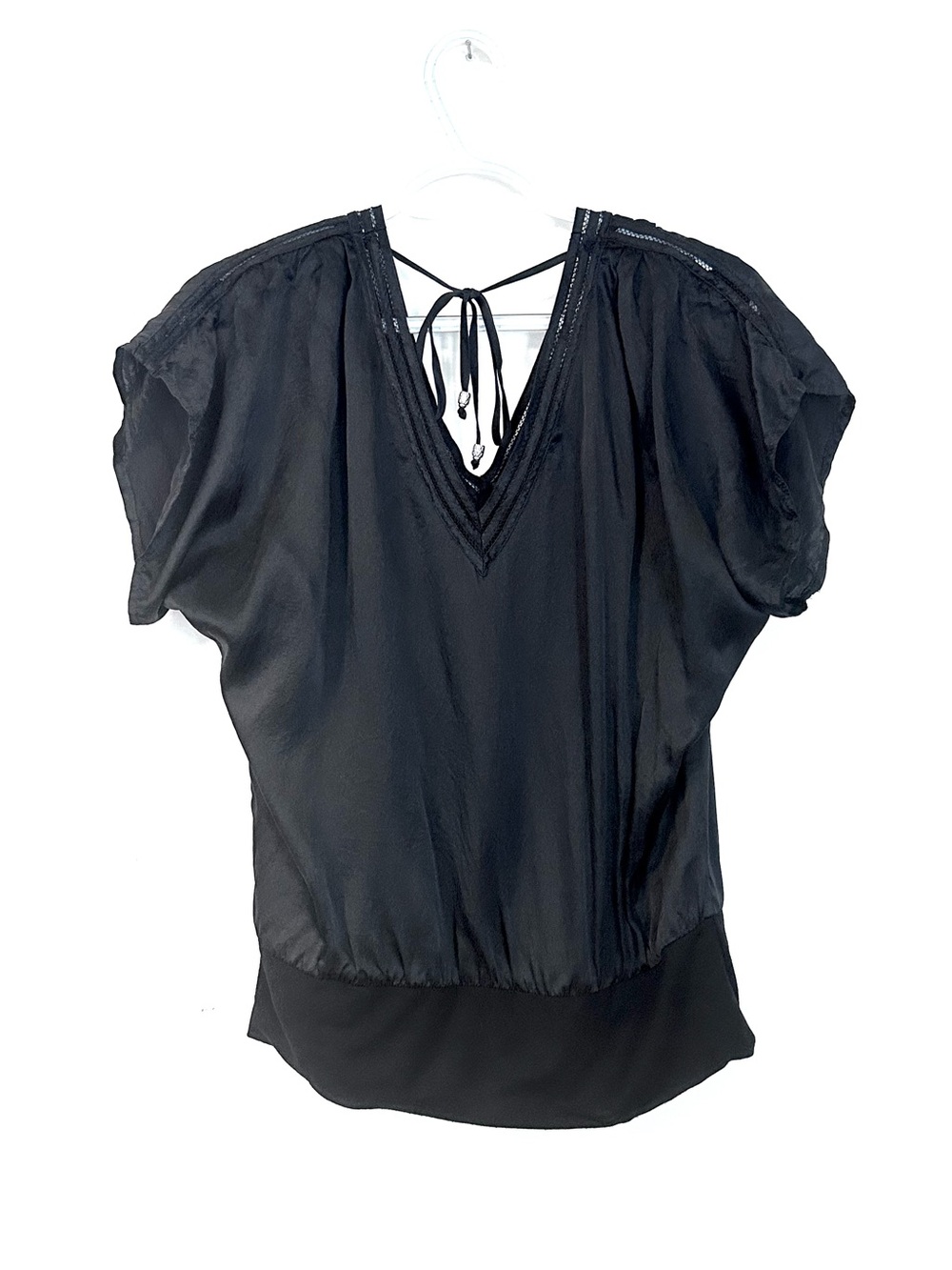 WHBM 100% silk V-Neck top black size small- White House Black Market